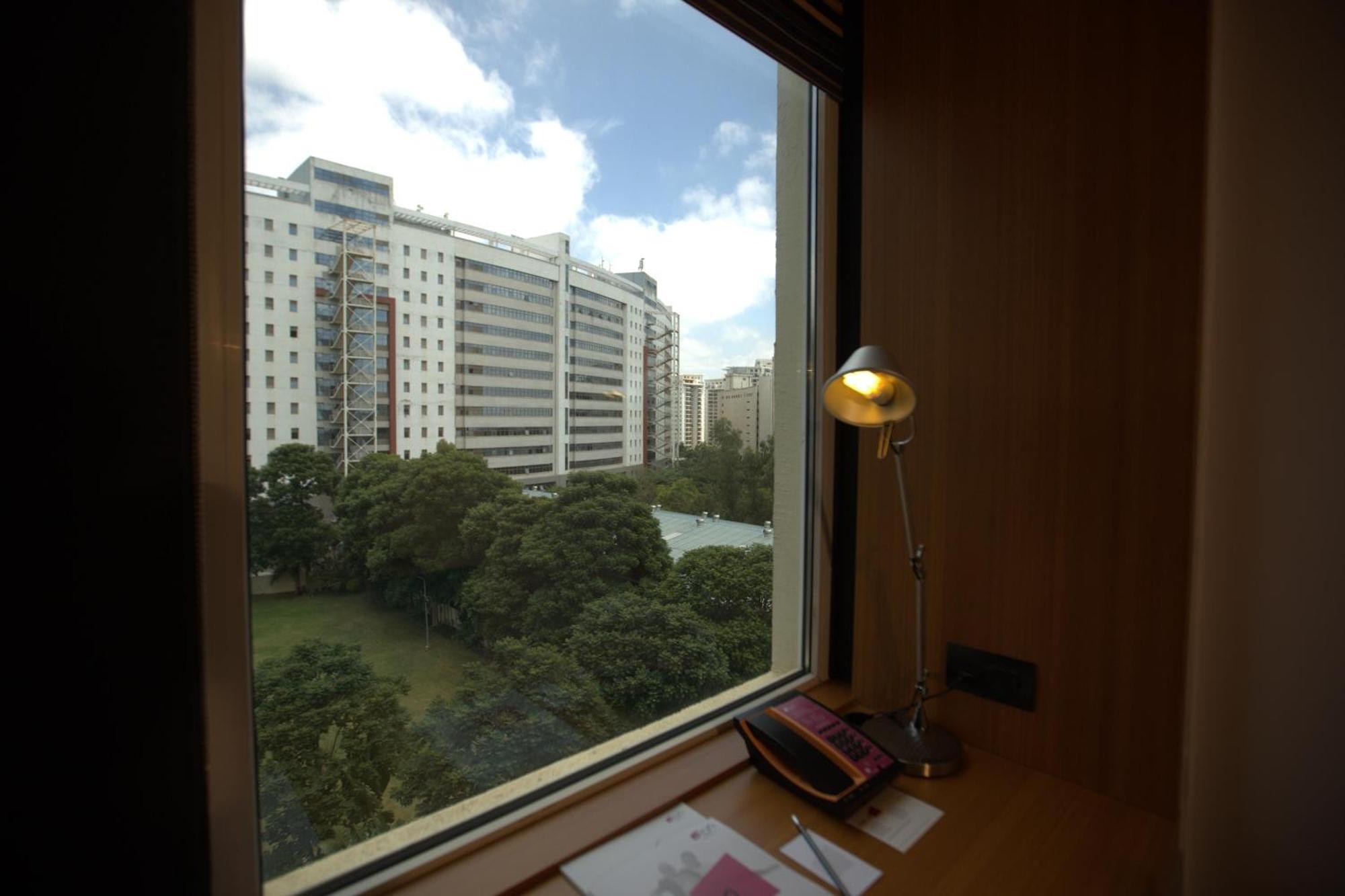 Hotel Aloft Bengaluru Whitefield Exterior foto