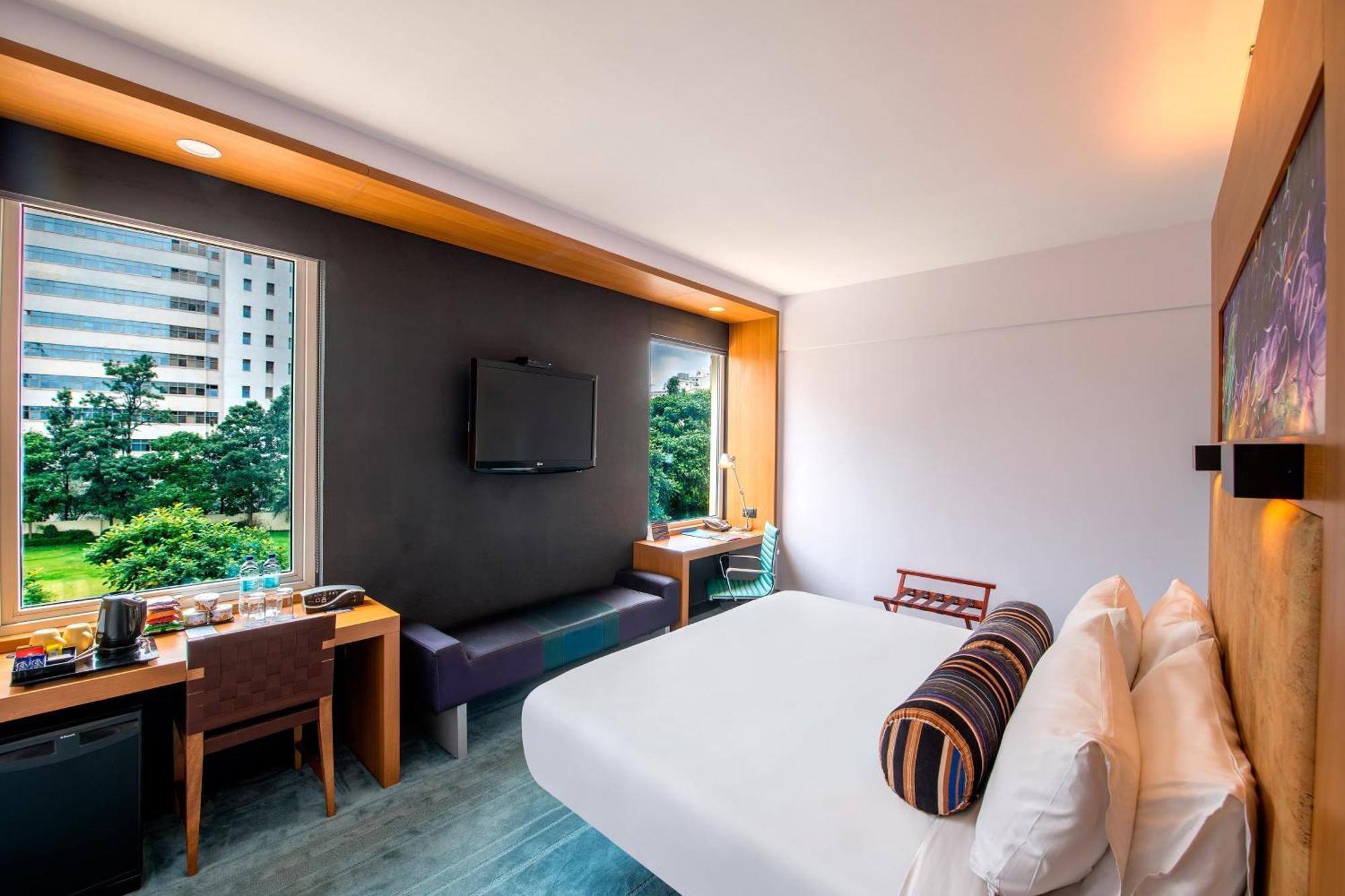 Hotel Aloft Bengaluru Whitefield Exterior foto